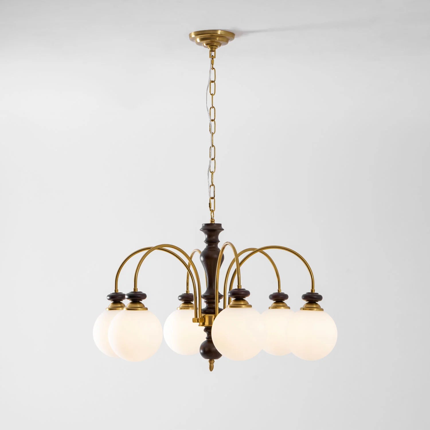 Windsor Classic Chandelier - Yiarolight
