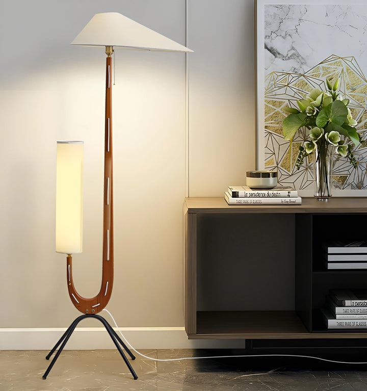 GIRAFFE FLOOR LAMP