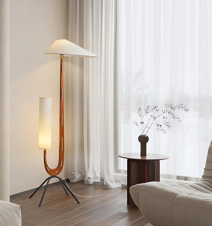 GIRAFFE FLOOR LAMP