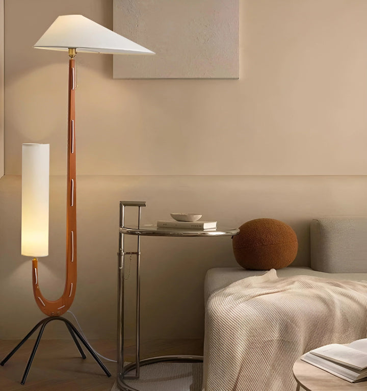 GIRAFFE FLOOR LAMP