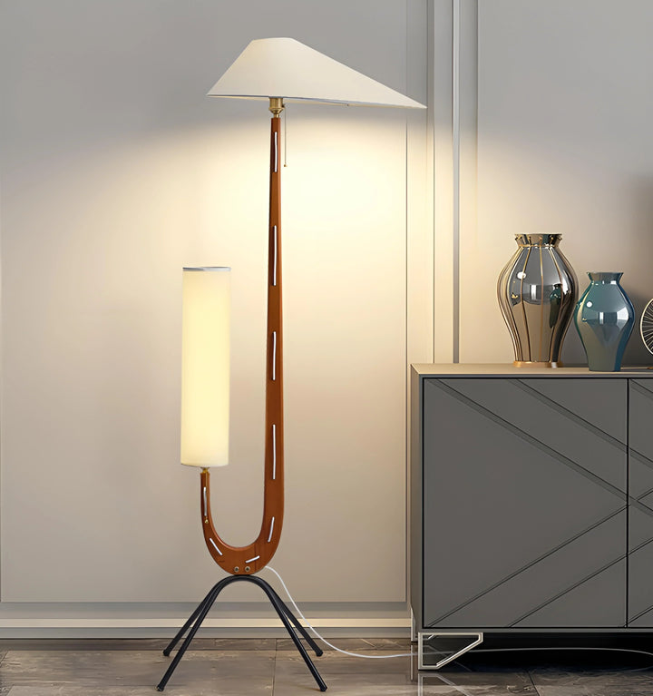 GIRAFFE FLOOR LAMP