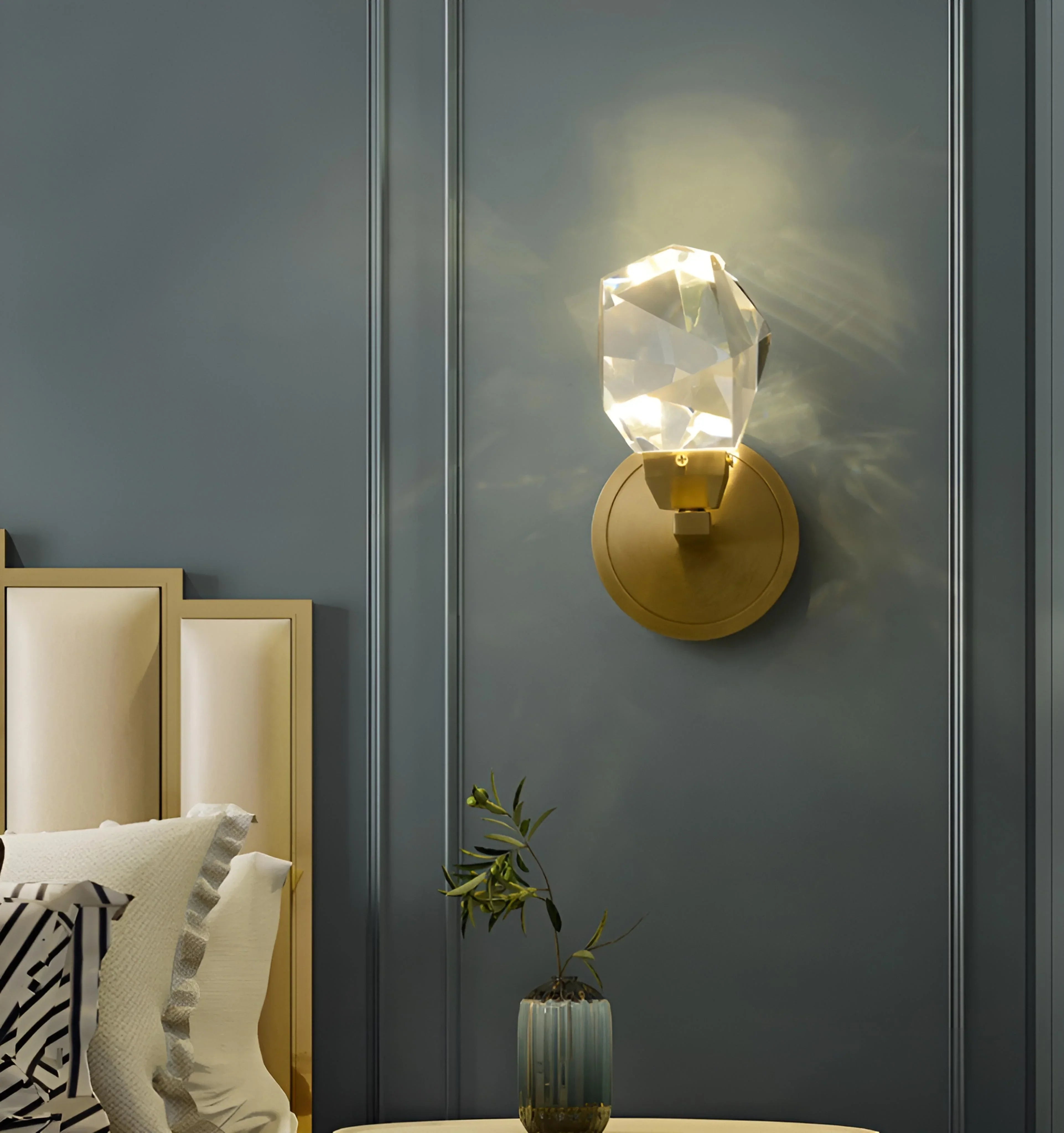 Nivea Crystal Wall Lamp