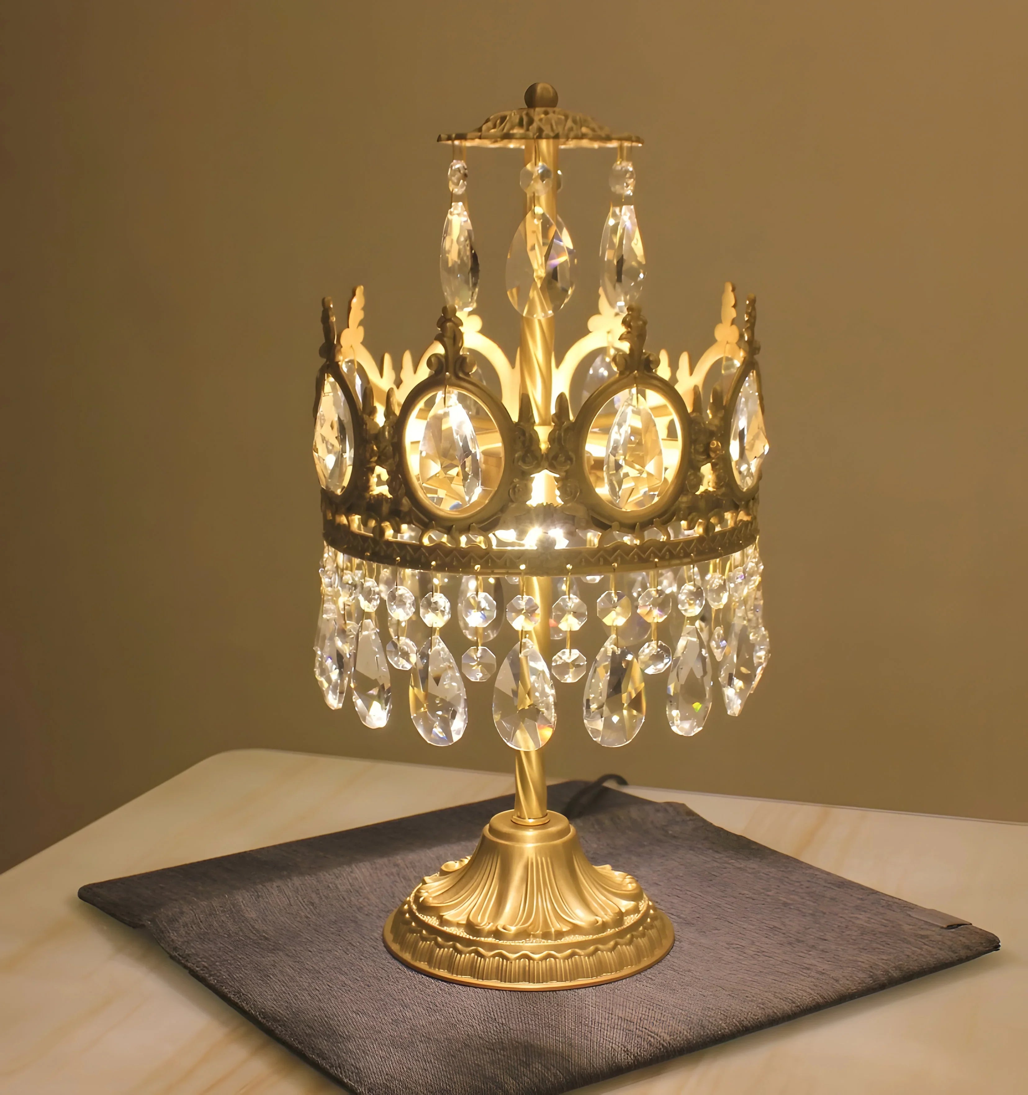 Vintage Royal Crystal Table Lamp