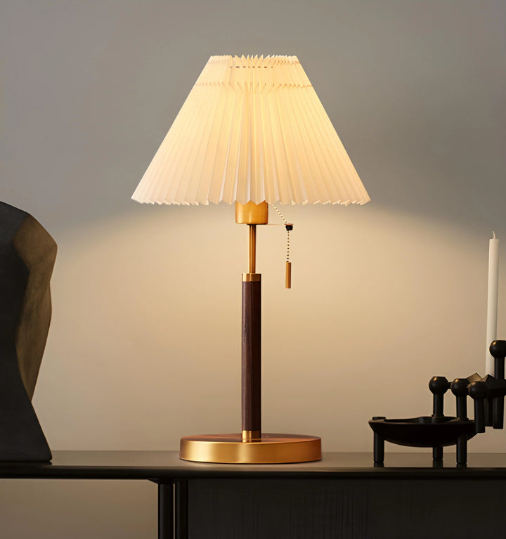 VINTAGE PLEATED TABLE LAMP