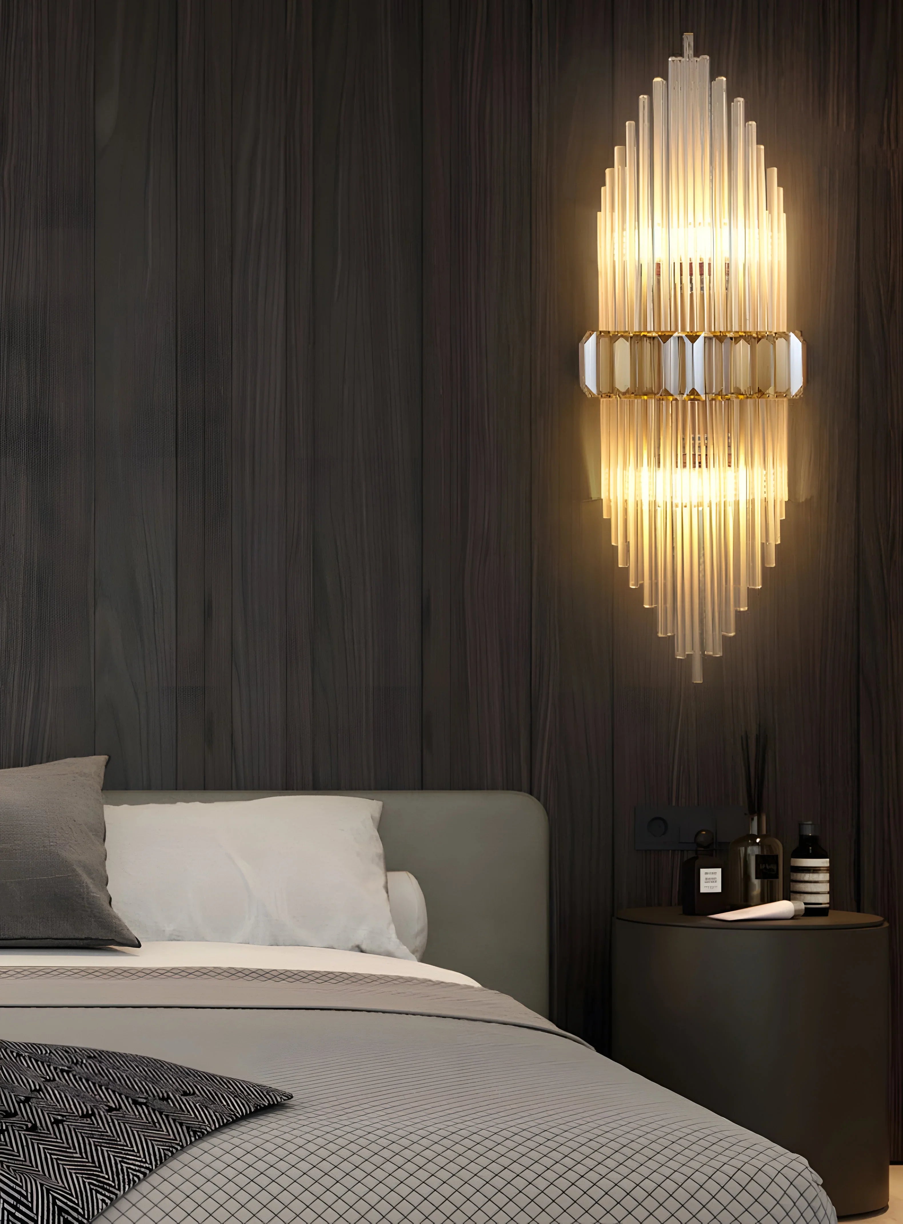 VICTORIA CRYSTAL WALL LAMP