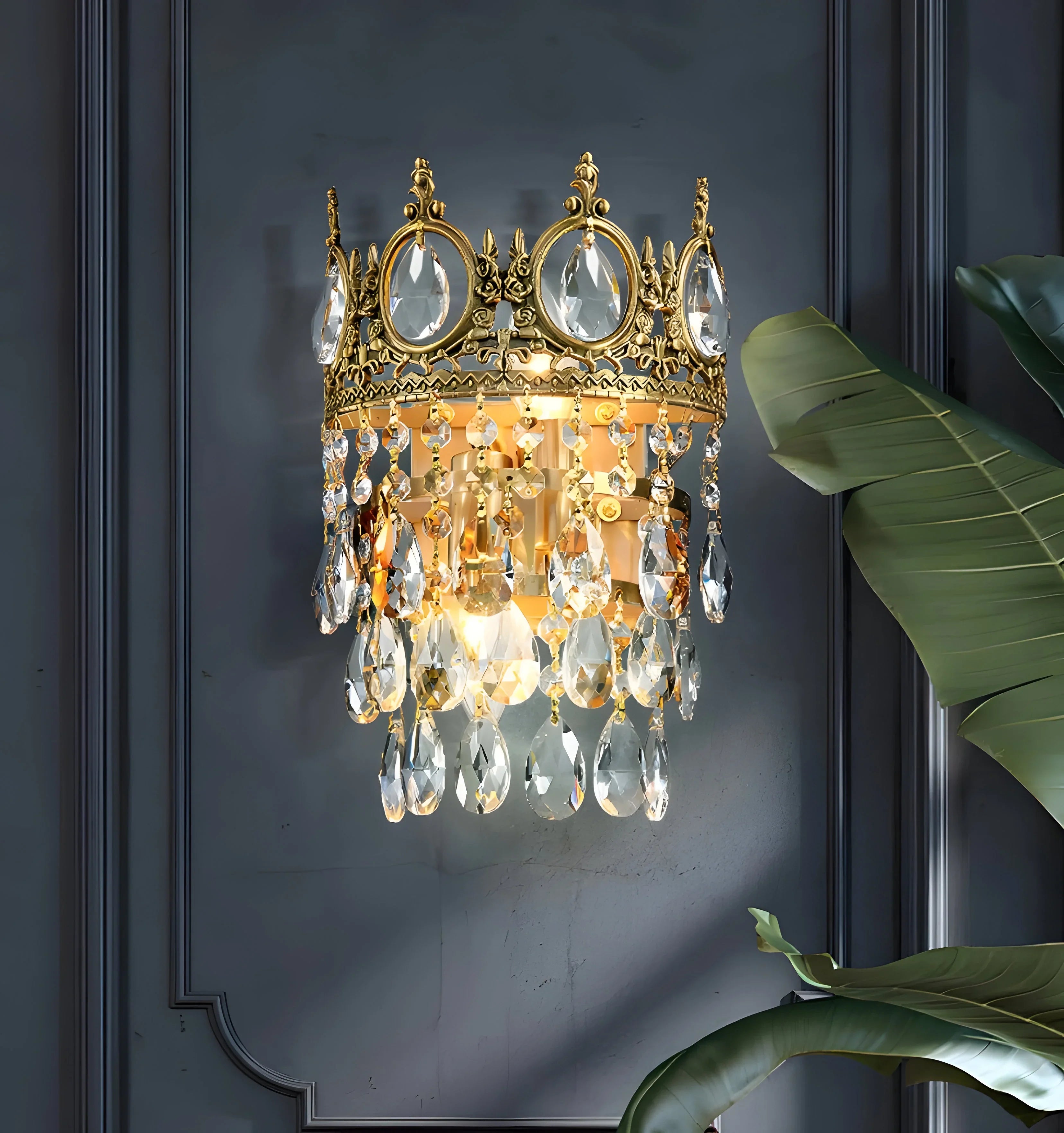 Vintage Royal Crystal Wall Lamp