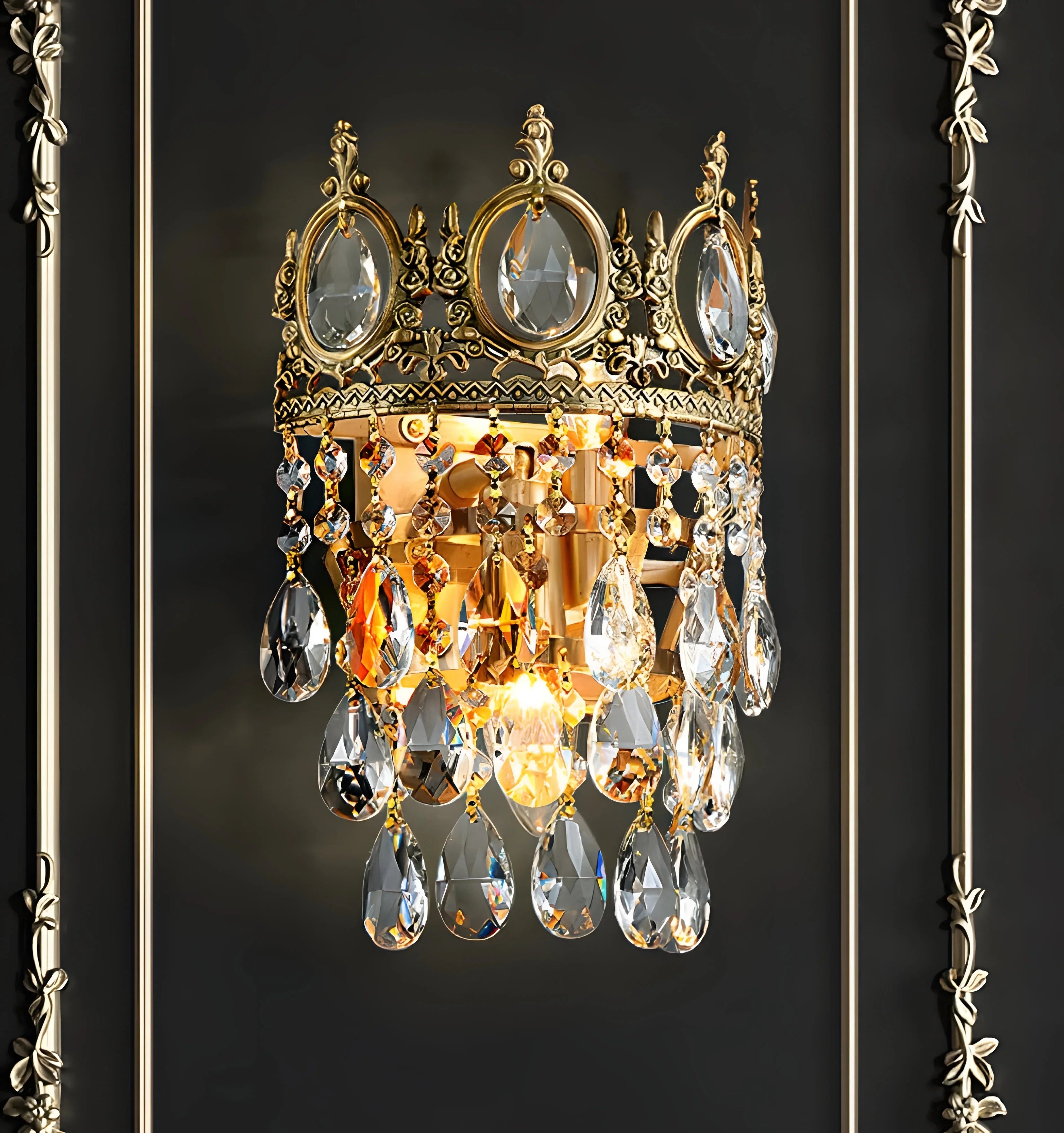 Vintage Royal Crystal Wall Lamp