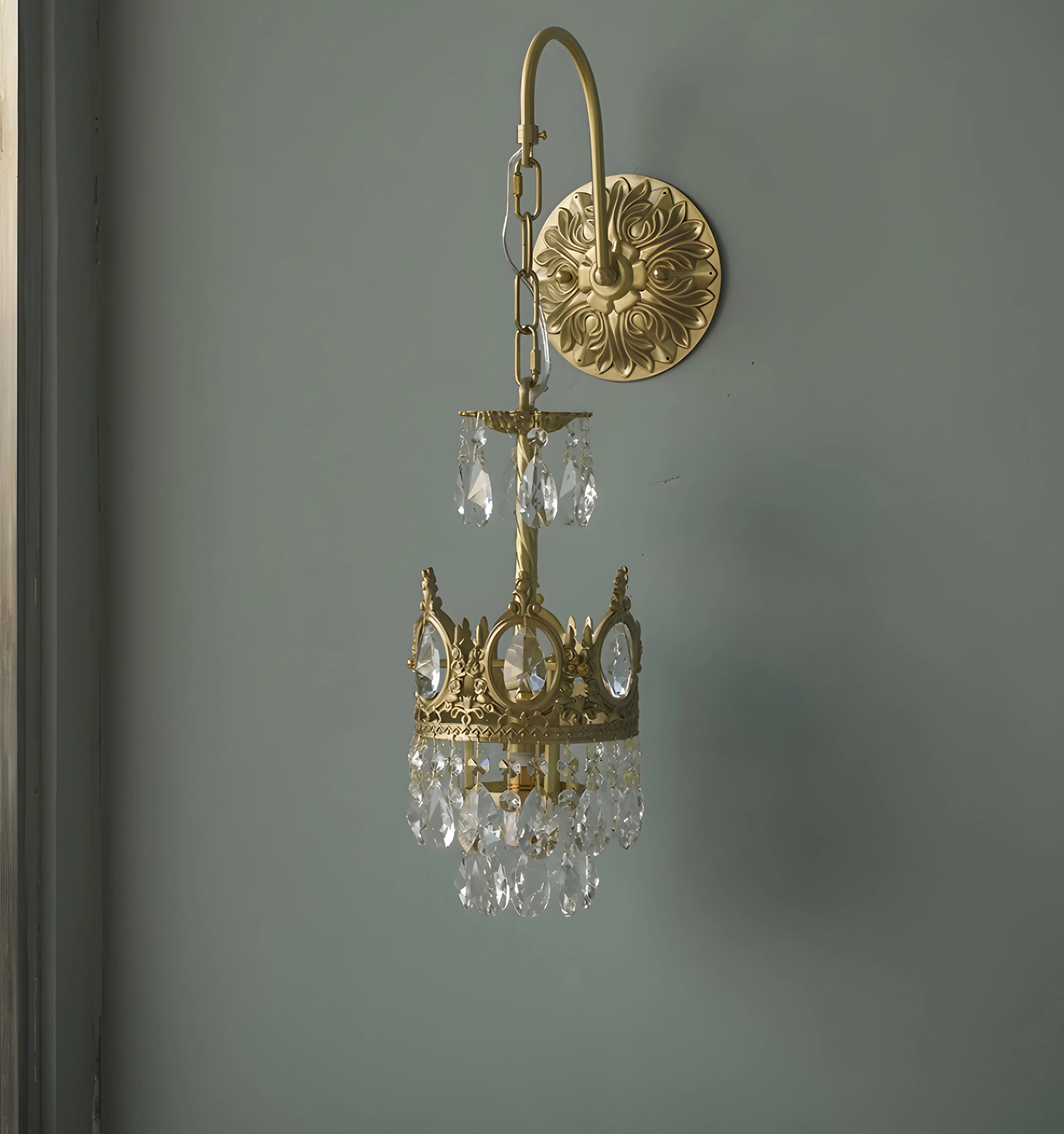 Vintage Royal Crystal Wall Lamp