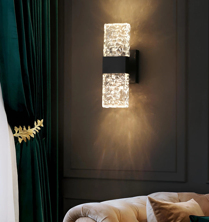 ICE CRYSTAL WALL LAMP