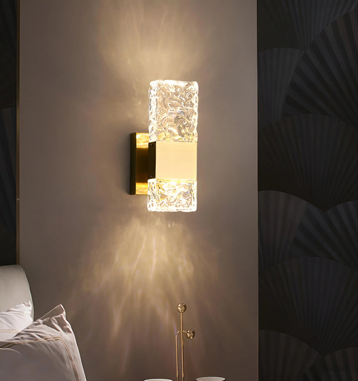 ICE CRYSTAL WALL LAMP